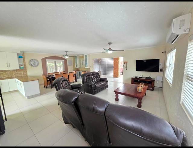 3 BEDROOM HOUSE FOR SALE IN MISTY BAY